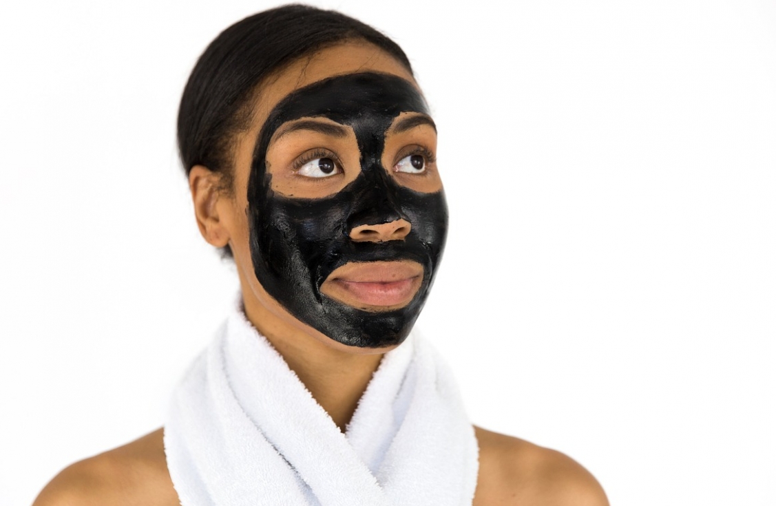 Przewodnik po bazach pod makijaż – jak wybrać idealny produkt dla swojej skóry?