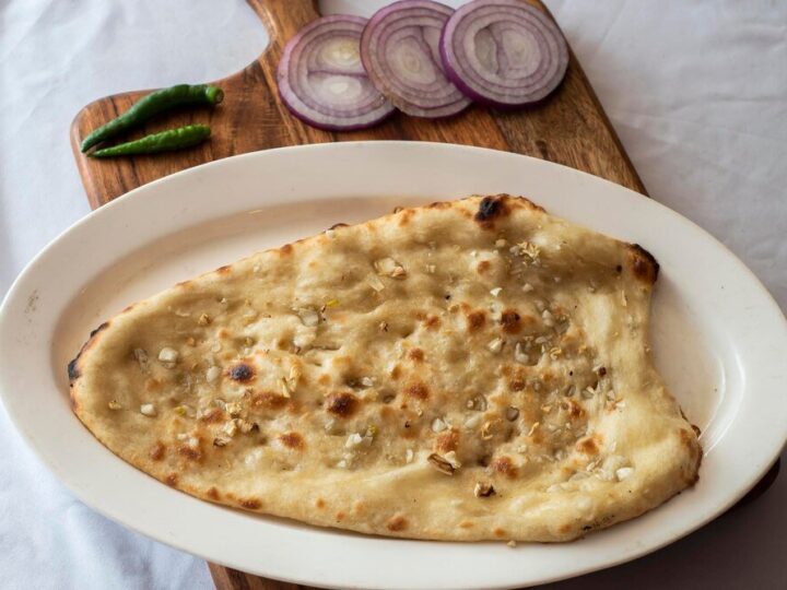 Chleb indyjski: przepis na plain naan i butter naan